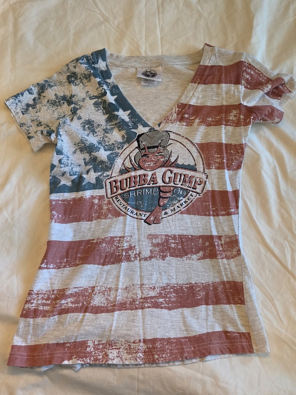 Ladies Large Bubba Gump Vneck tshirt